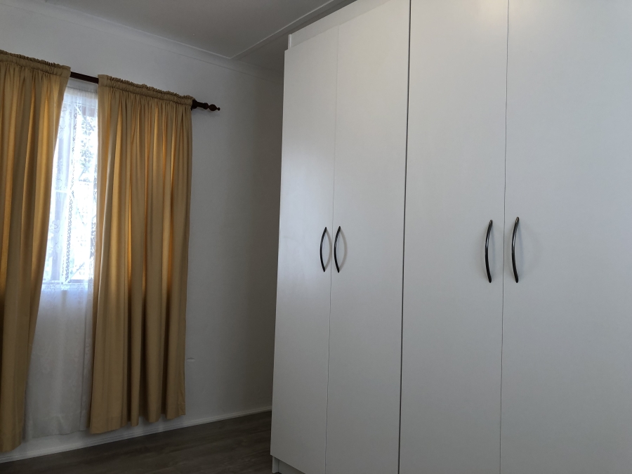 To Let 2 Bedroom Property for Rent in Muizenberg Western Cape